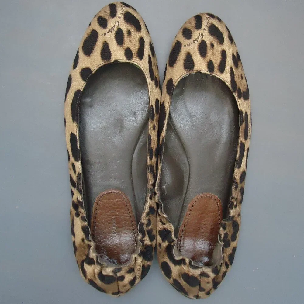 SIZE 39. Dolce & Gabbana leopard scrunch ballet flats. - Picture 6 of 14